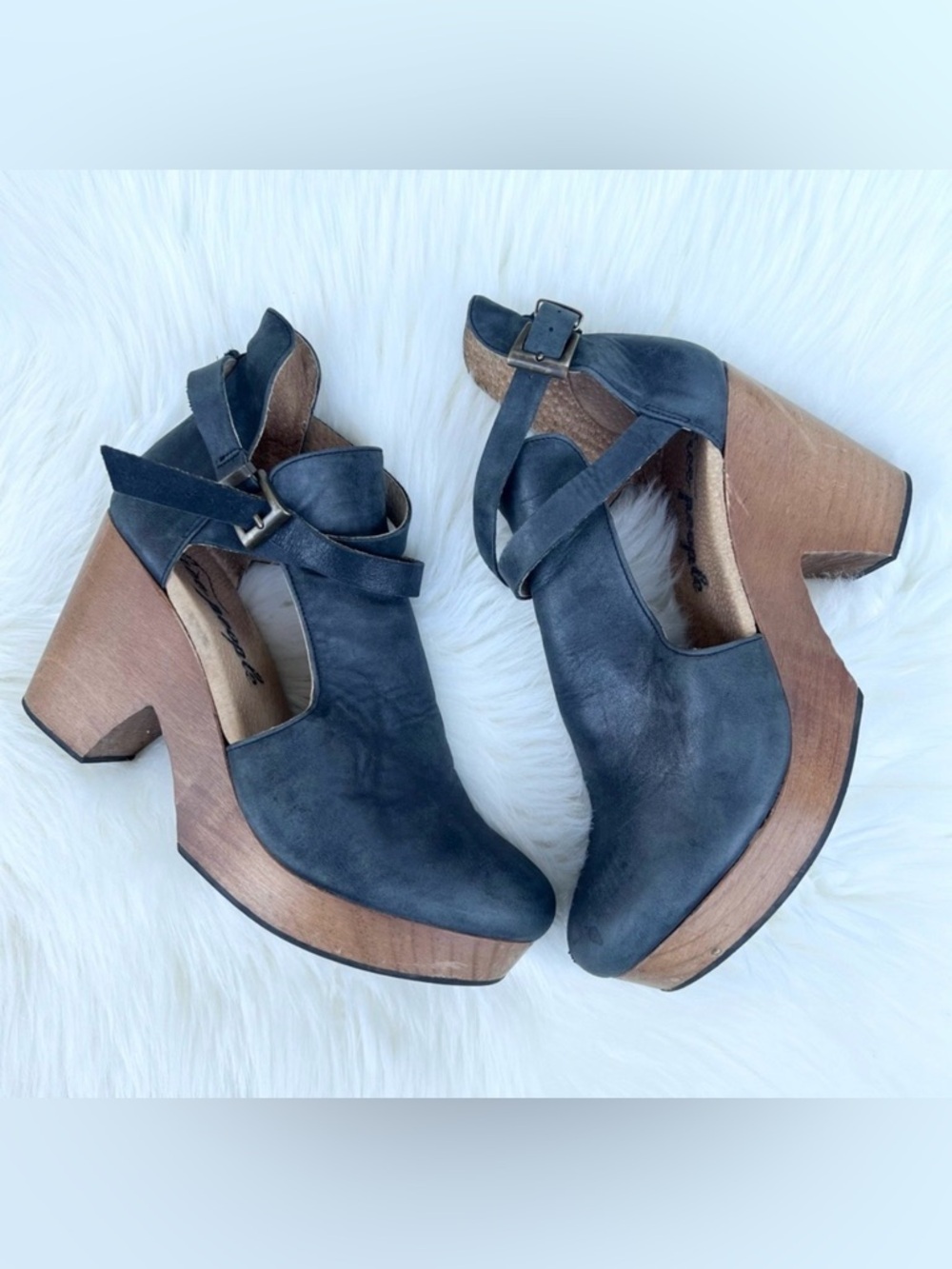 • SOLD • Free People Leather Cedar Clogs Sz 39 US 8.5 - Picture 16 of 16